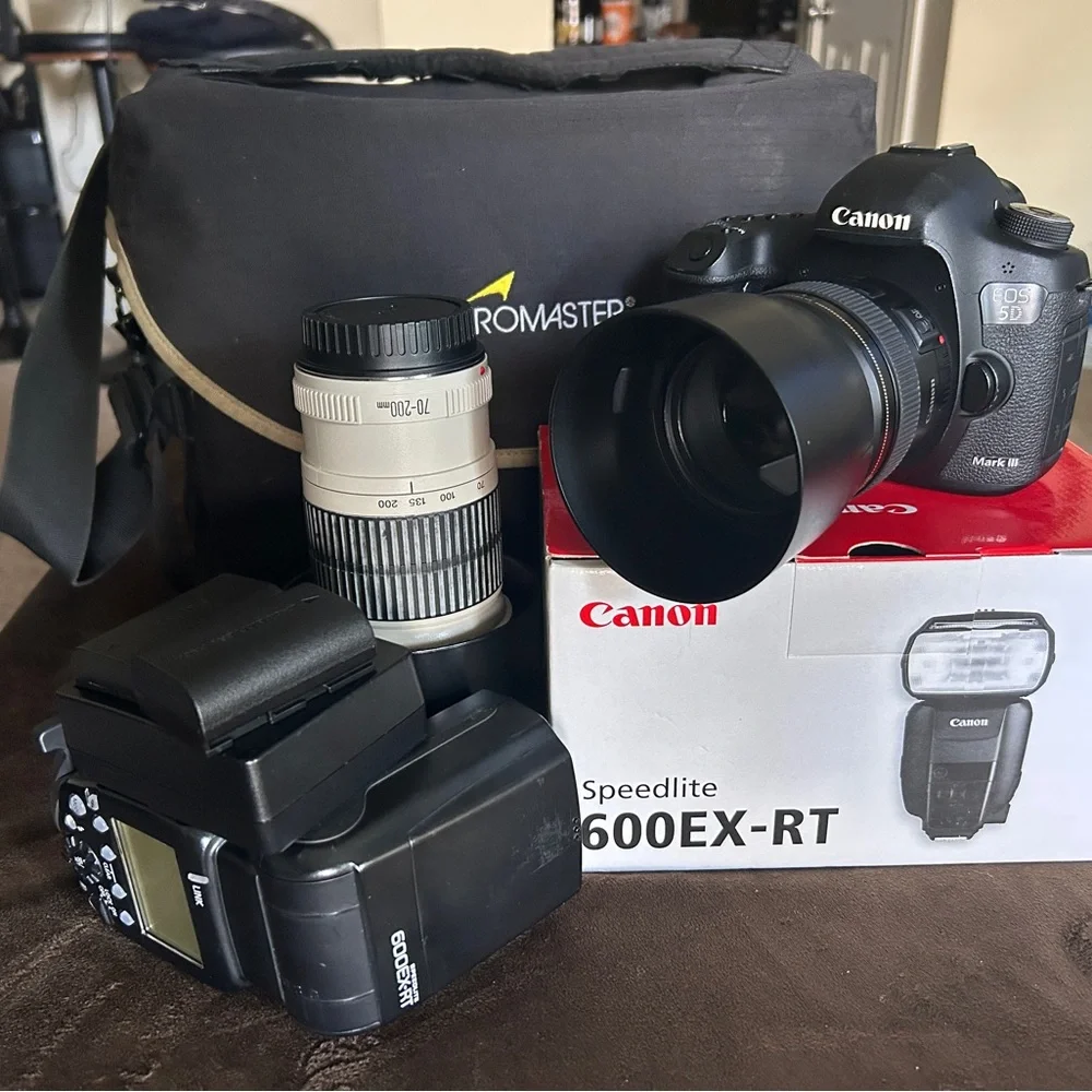 Canon Black Digital Camera Kit with Telephoto Lens